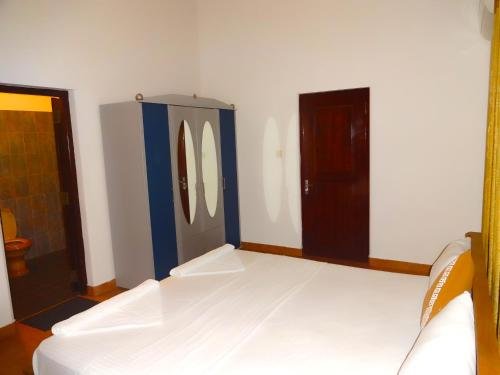 the blue beach guesthouse