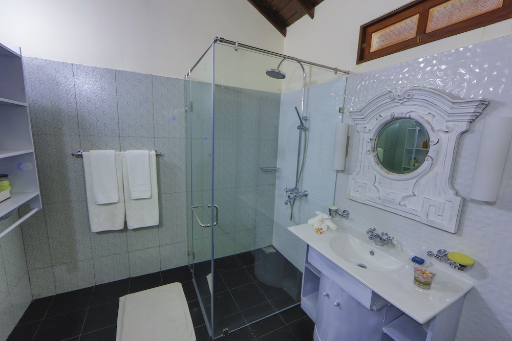 satiana collection tangalle