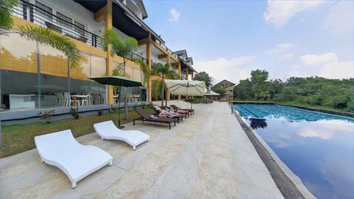 cassandra culture resort