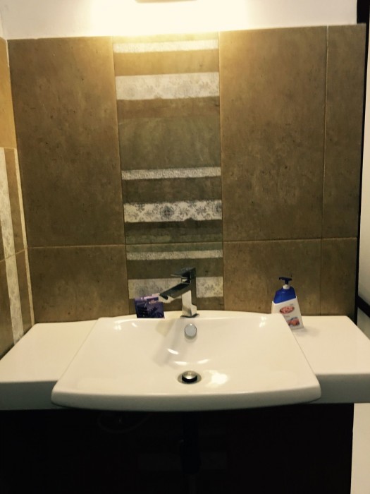 White Avenue,Sri Lanka>>Colombo,3 star