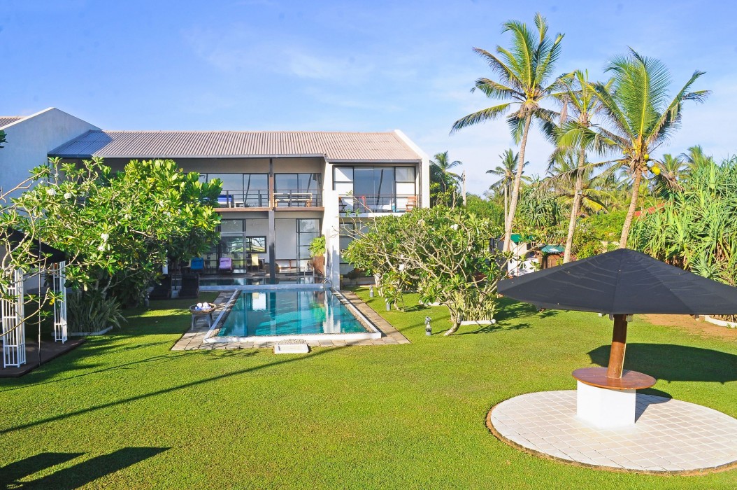mirissa beach villa