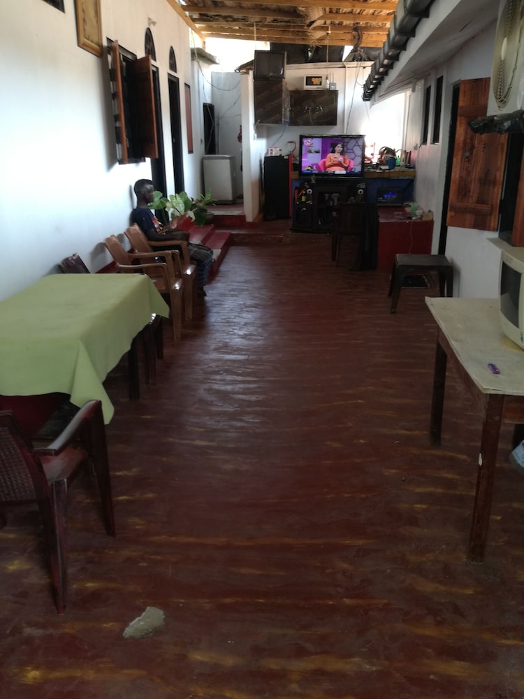 20 house arugam