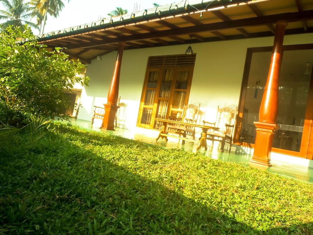 talalla sea anemone hotel