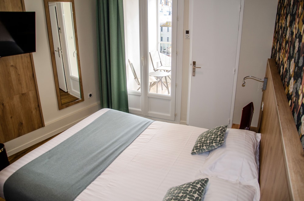 arc en ciel hotel