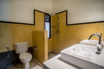 villa aurora galle fort
