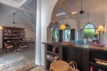 villa aurora galle fort