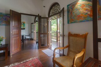 villa aurora galle fort