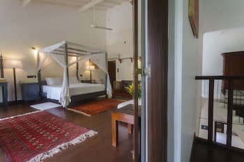 villa aurora galle fort