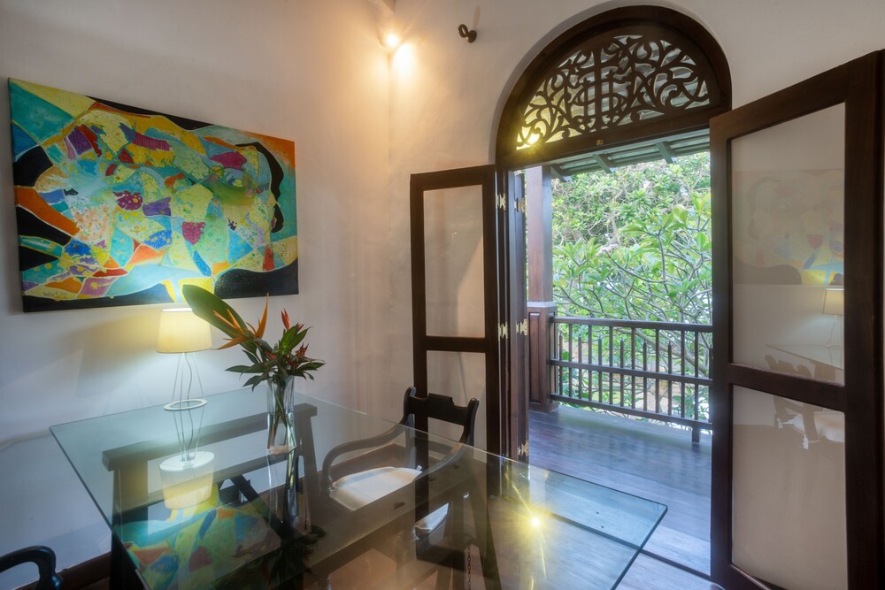 villa aurora galle fort