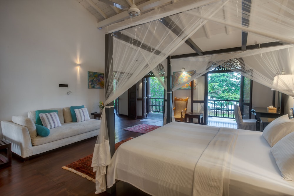 villa aurora galle fort