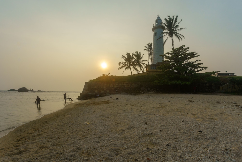 villa aurora galle fort