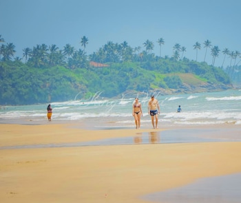 Kings Villa,Mirissa>>Matara,3.5 star