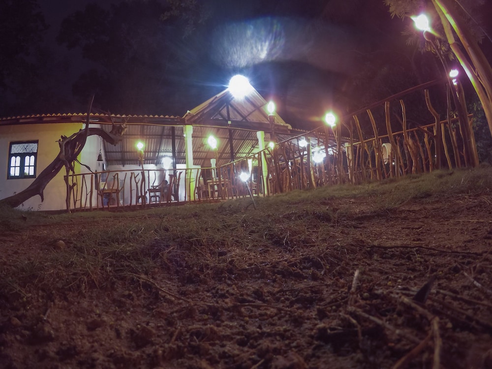 apsaras resort sigiriya