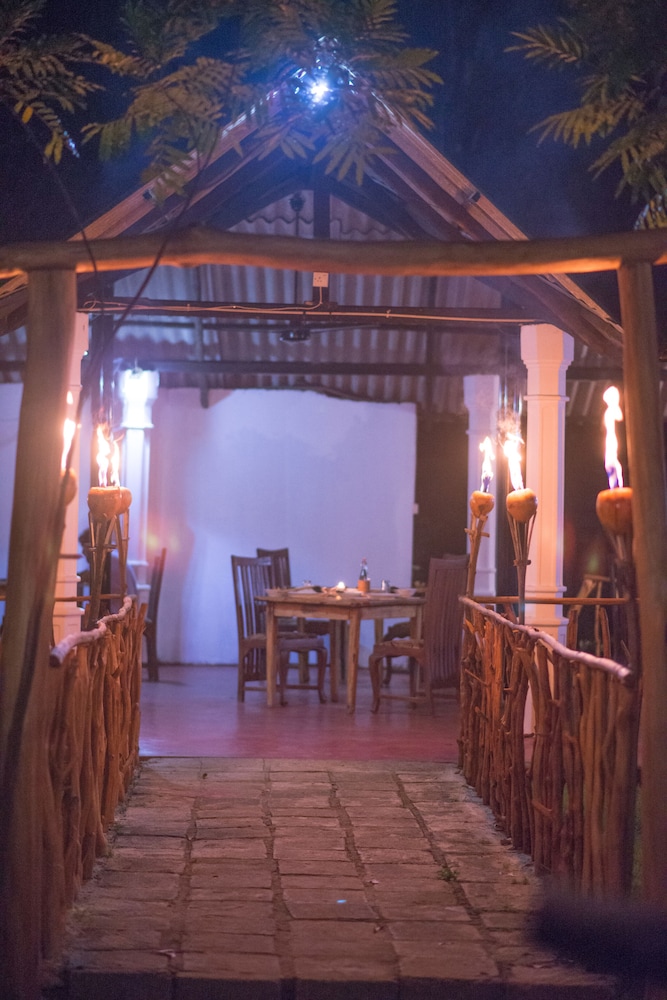 apsaras resort sigiriya