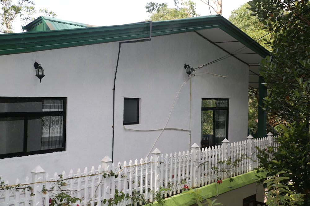 senevi 9 arch homestay