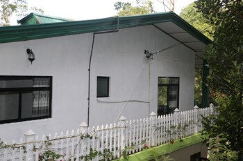 senevi 9 arch homestay