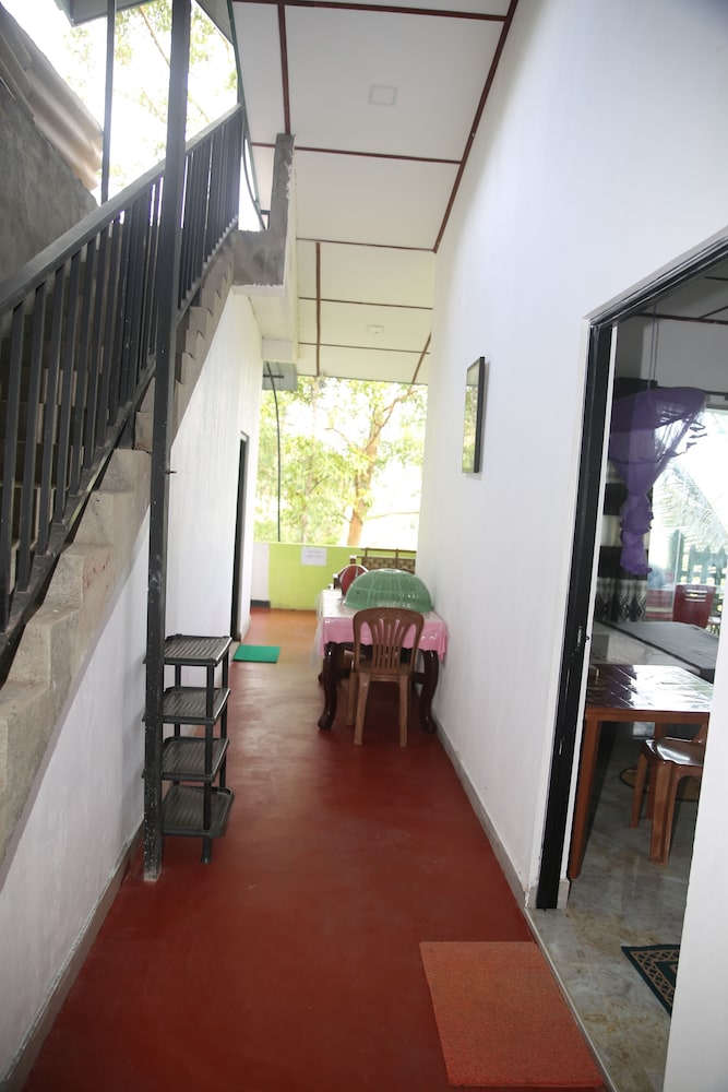 senevi 9 arch homestay