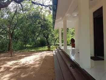 eighth wonder resort