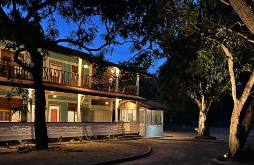 funky leopard safari lodge bordering yala national park hostel