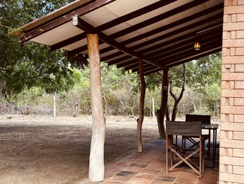 funky leopard safari lodge bordering yala national park hostel