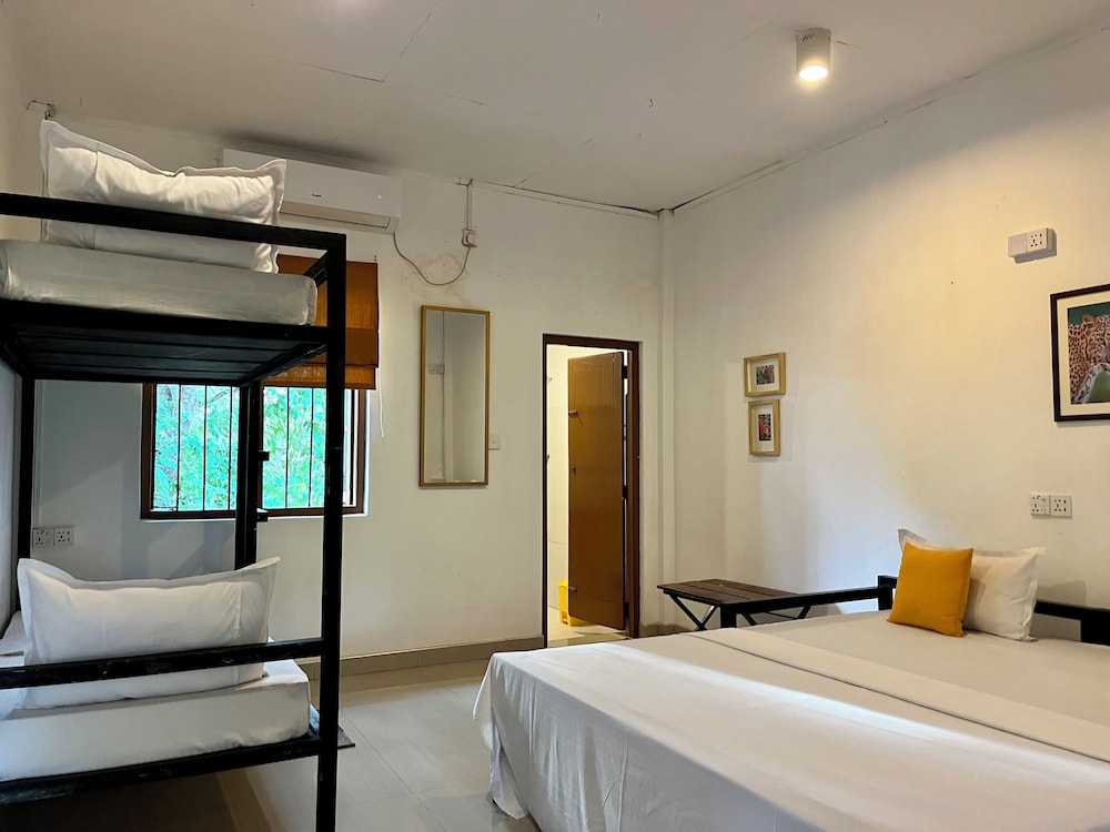 funky leopard safari lodge bordering yala national park hostel