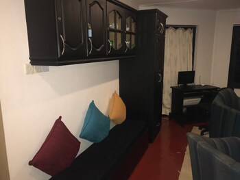 Royal Eco Resort,In Diyathalawa,2.5 star