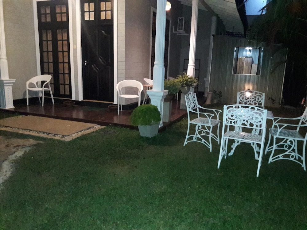 mihilaka holiday homes