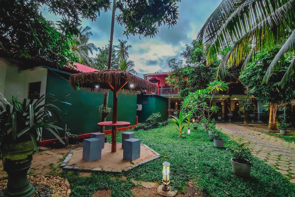 la safari inn tissamaharama