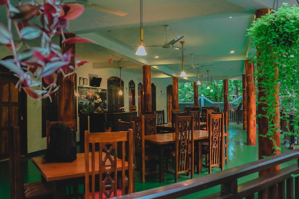 la safari inn tissamaharama