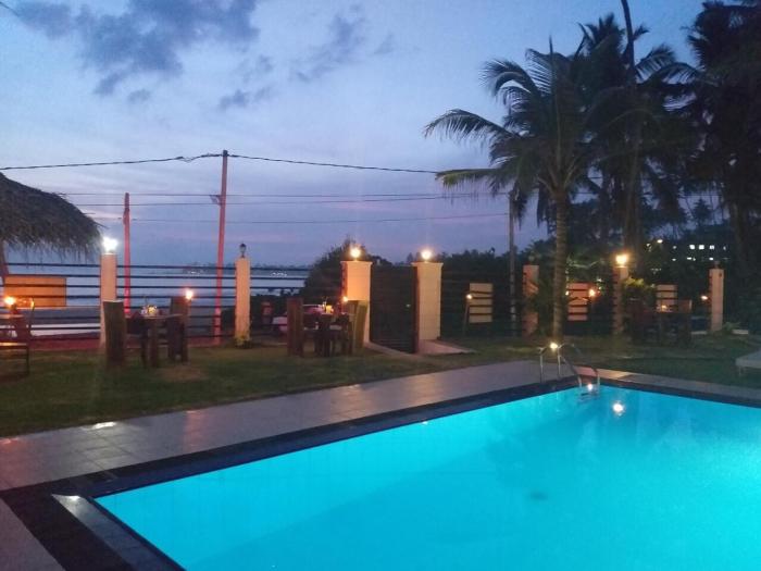 crystal resort dickwella