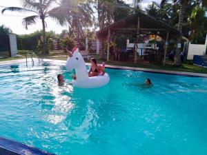 crystal resort dickwella