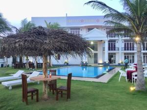 crystal resort dickwella