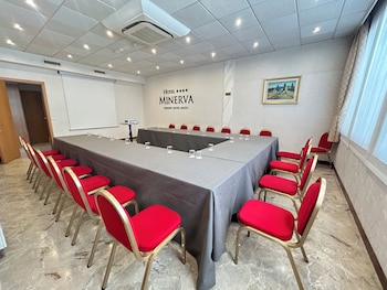 hotel minerva