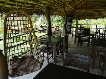 hideaway lodge