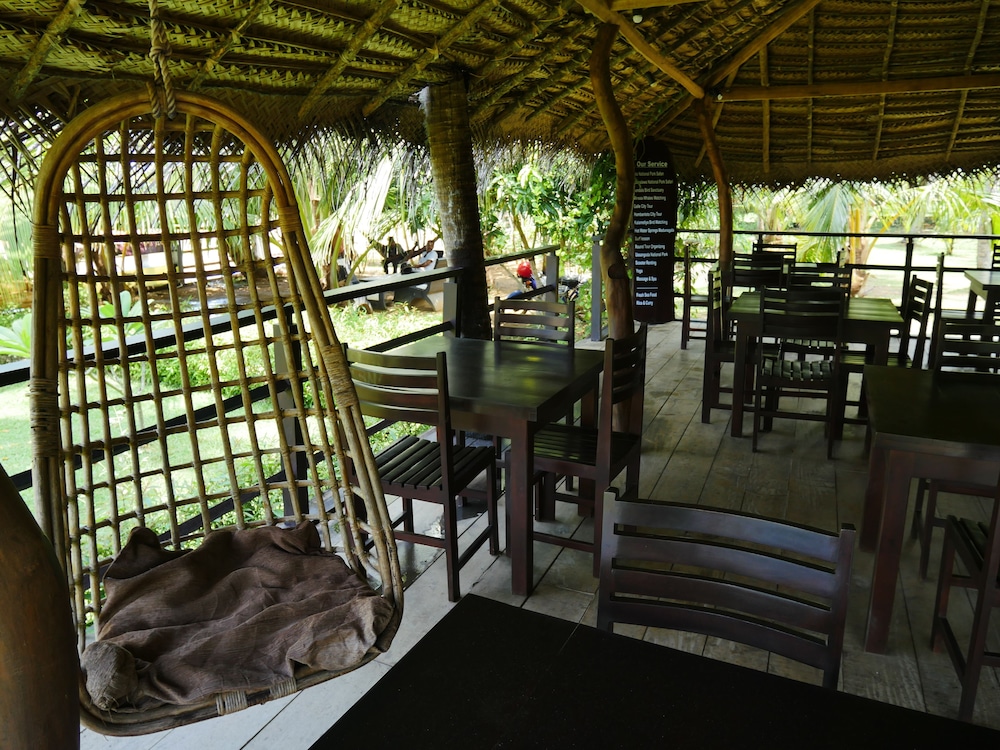 hideaway lodge