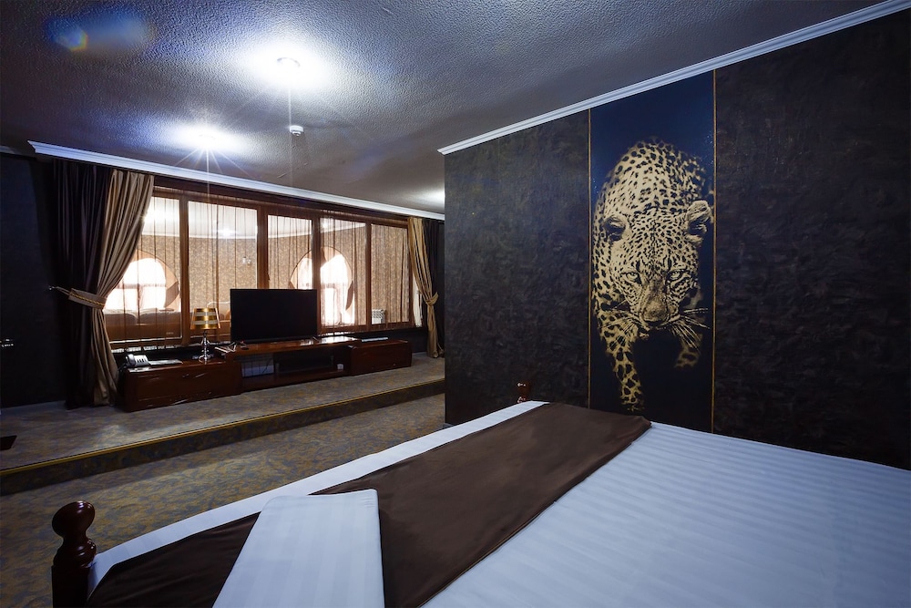 salut hotel almaty