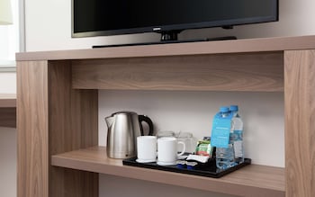 hampton by hilton astana triumphal arch