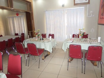New Golden Hotel,Federal Capital Territory>>Abuja,3 star