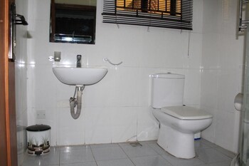 tyndale residence ltd