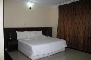 tyndale residence ltd