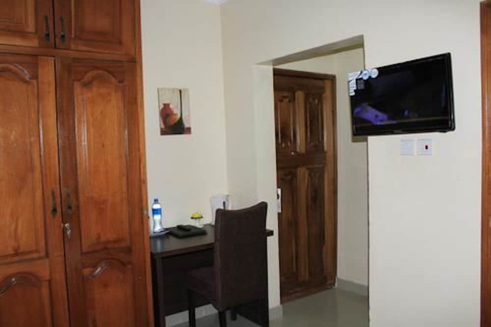 tyndale residence ltd