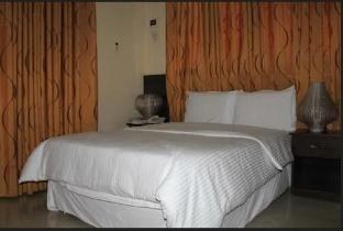 tyndale residence ltd