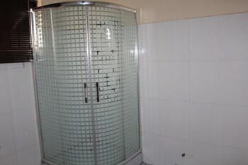 tyndale residence ltd