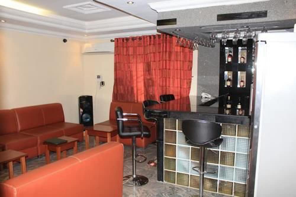 tyndale residence ltd