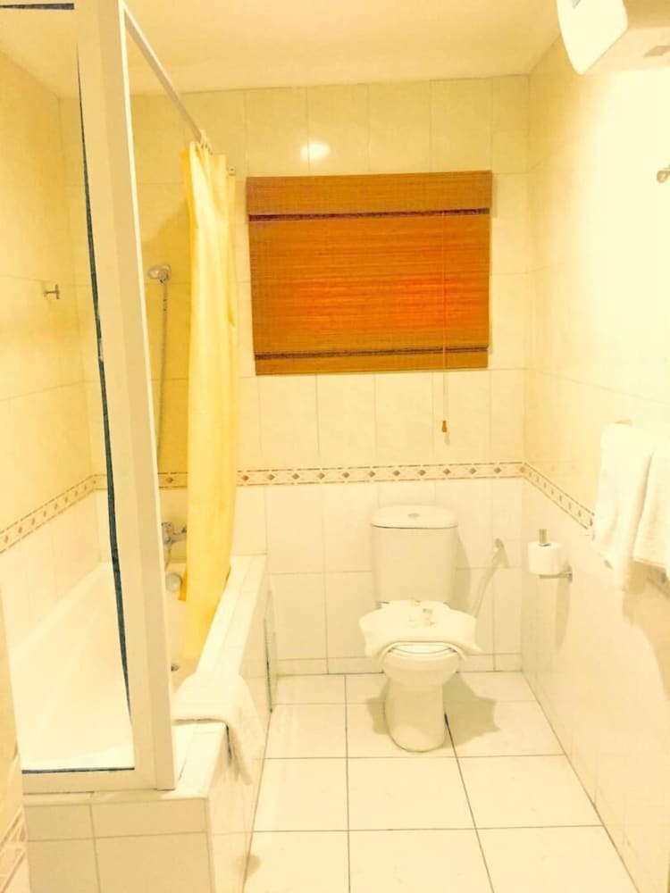 lekki suites