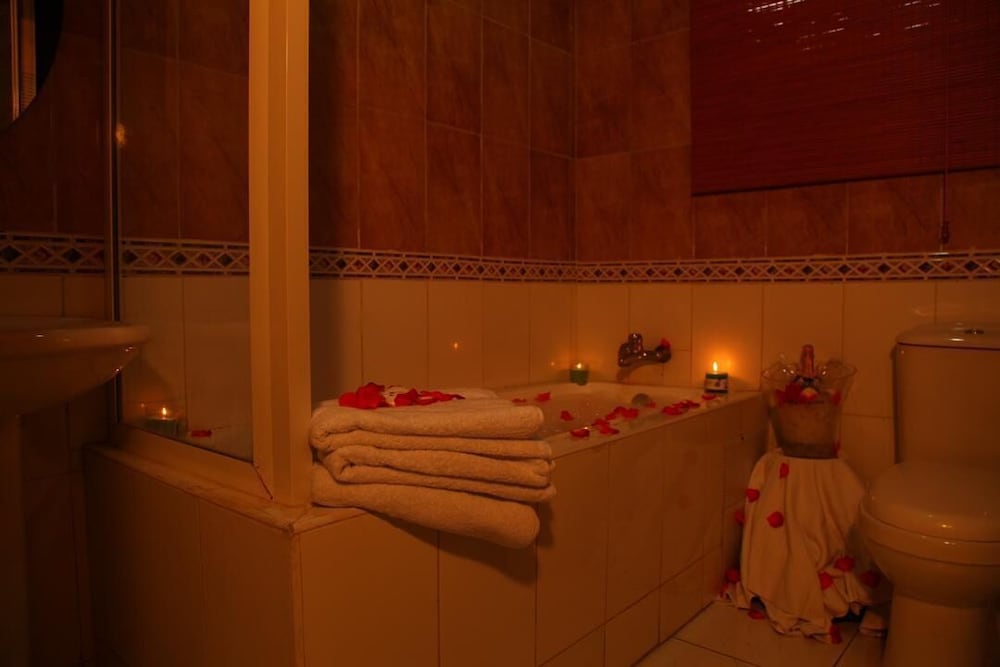 lekki suites