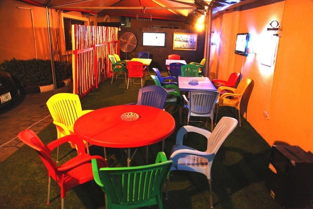 lekki suites
