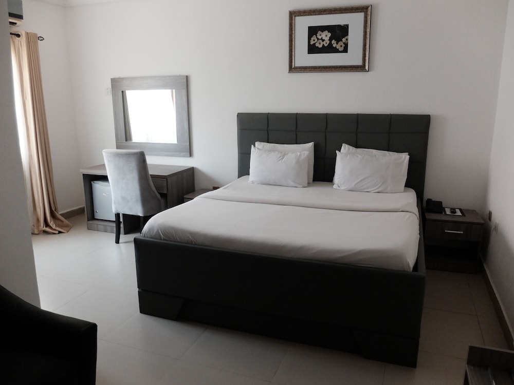 bjorne suites