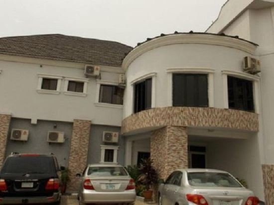 bjorne suites