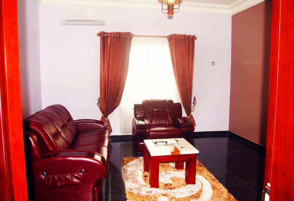 milestone hotel